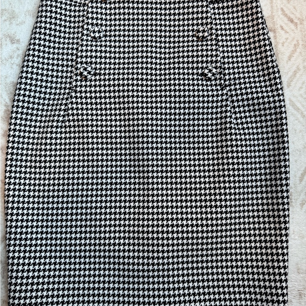 Classic Black and White Houndstooth Skirt